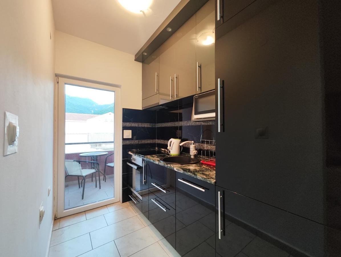 Sea Star Apartment Tivat Zewnętrze zdjęcie